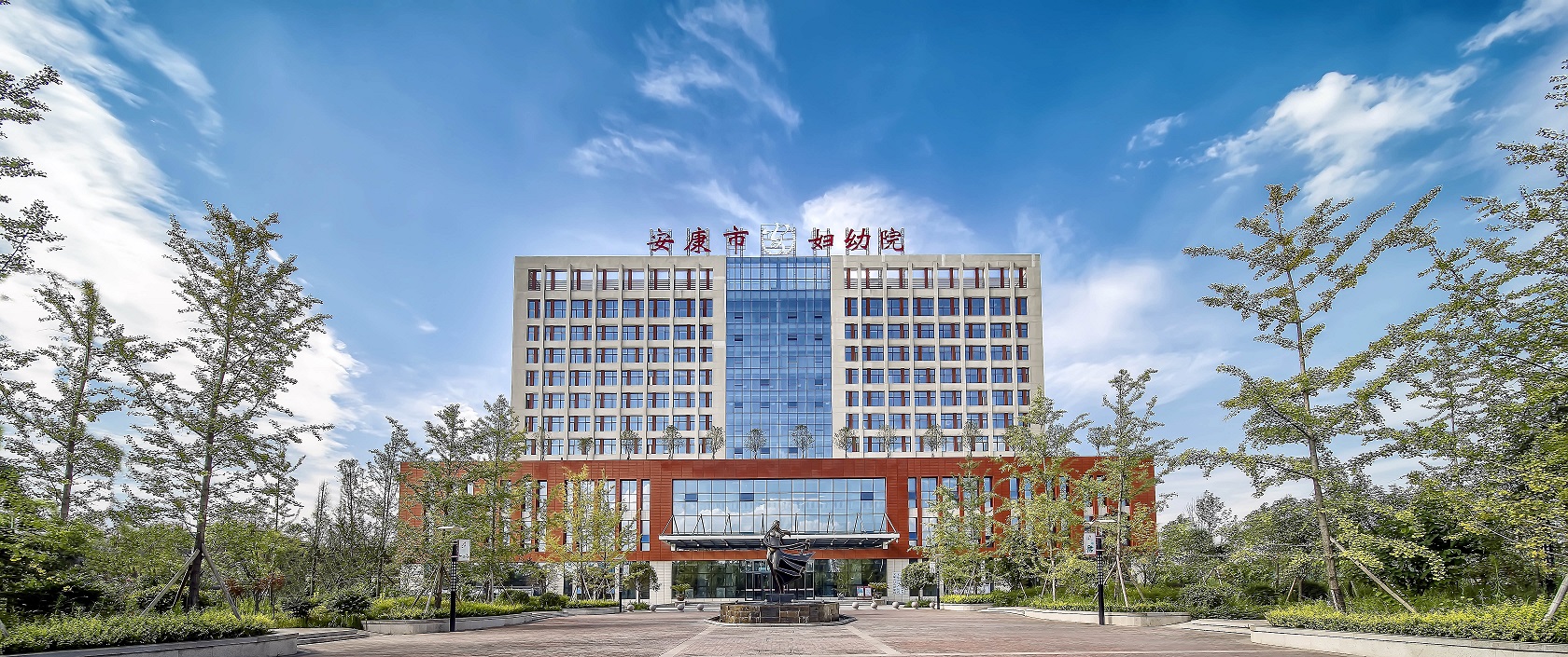 廣角醫院外觀大圖 - 副本.jpg
